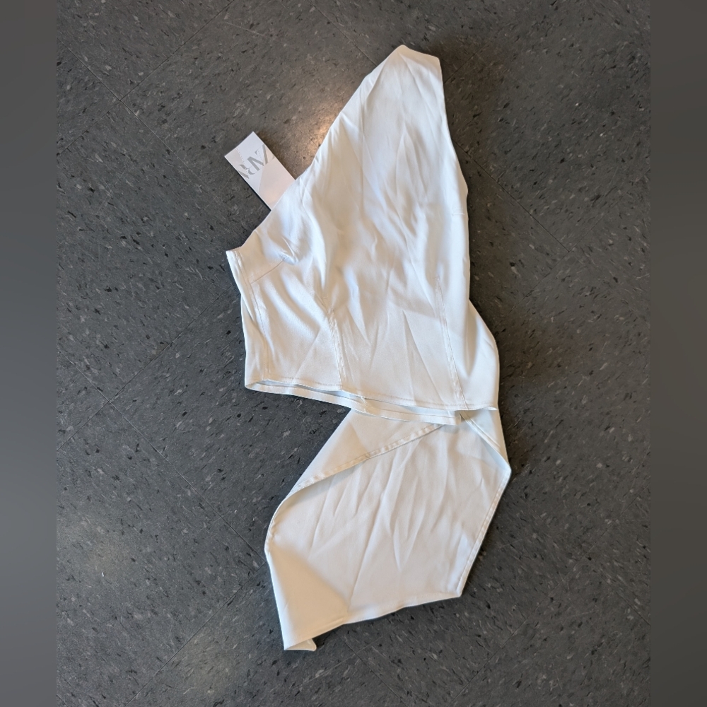 Zara Elegant Cream Shoulder Top Size Medium NWT